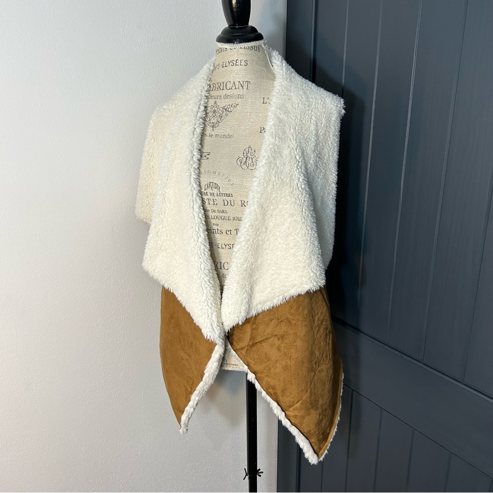 Show Me Your MuMu Sherpa Vest